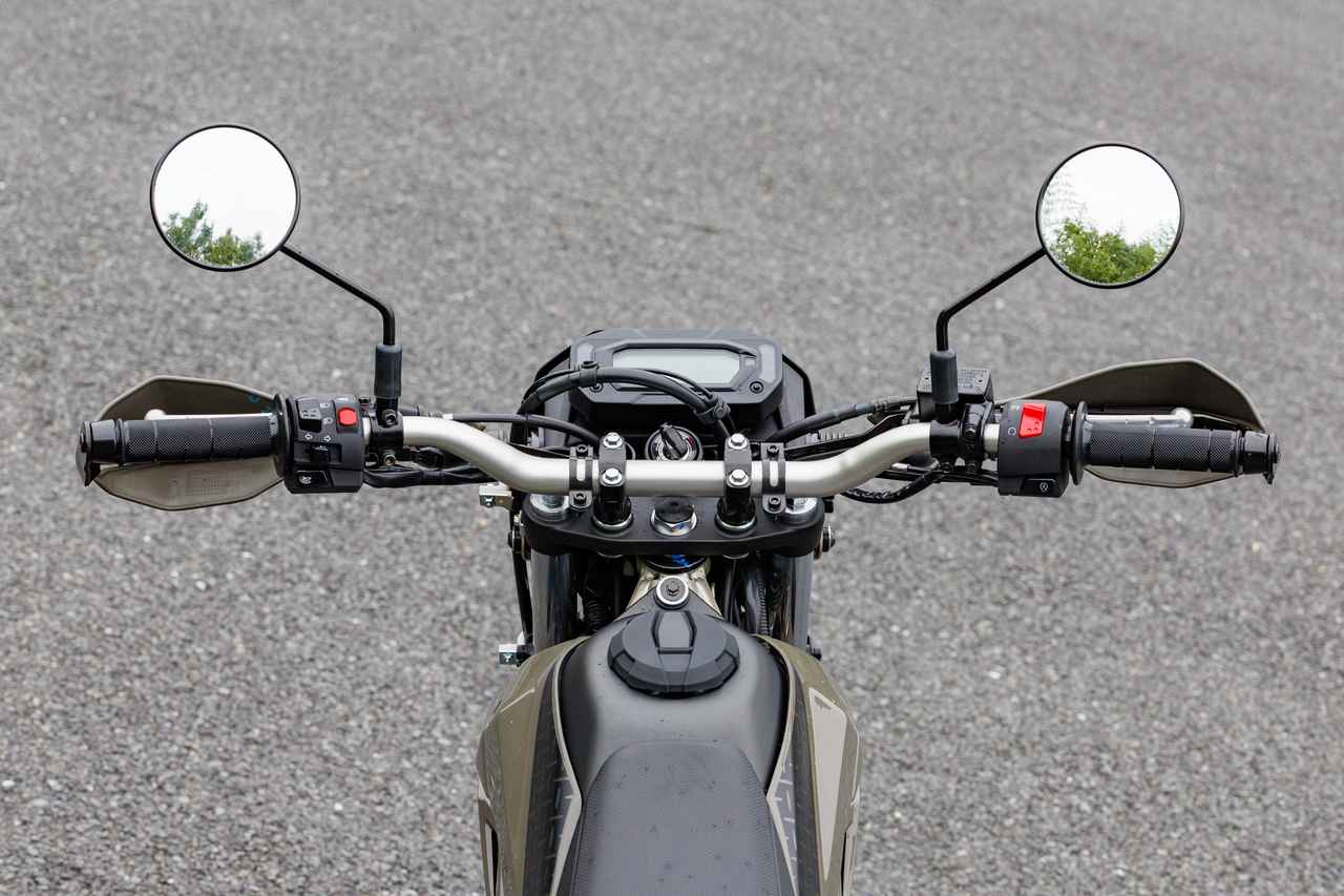 画像3: 「KLX230 SHERPA S」の“S”であることの魅力とは？ オンロード＆オフロードの乗り味をチェック【インプレッション】