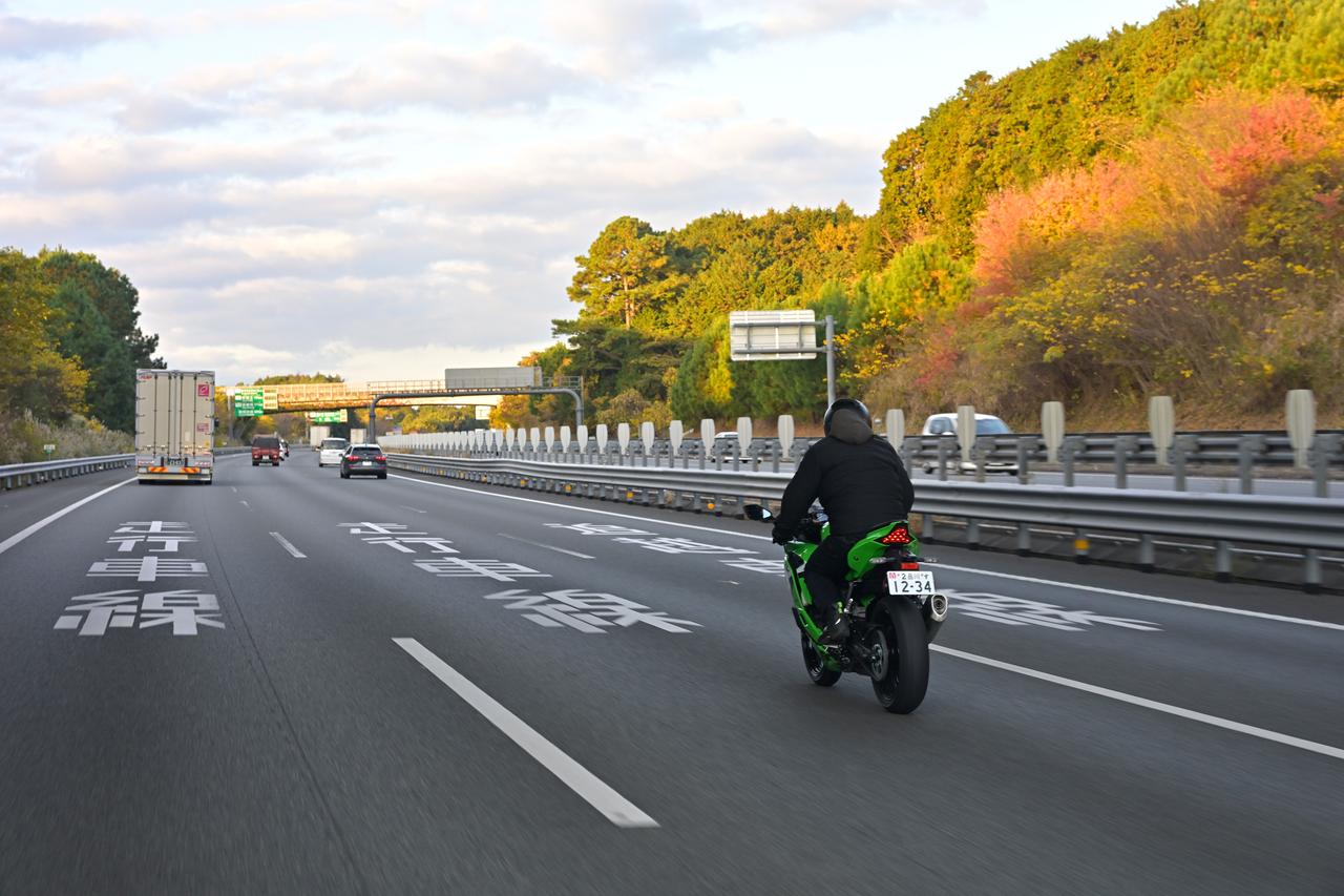 画像3: 余裕たっぷりの120km/h巡航