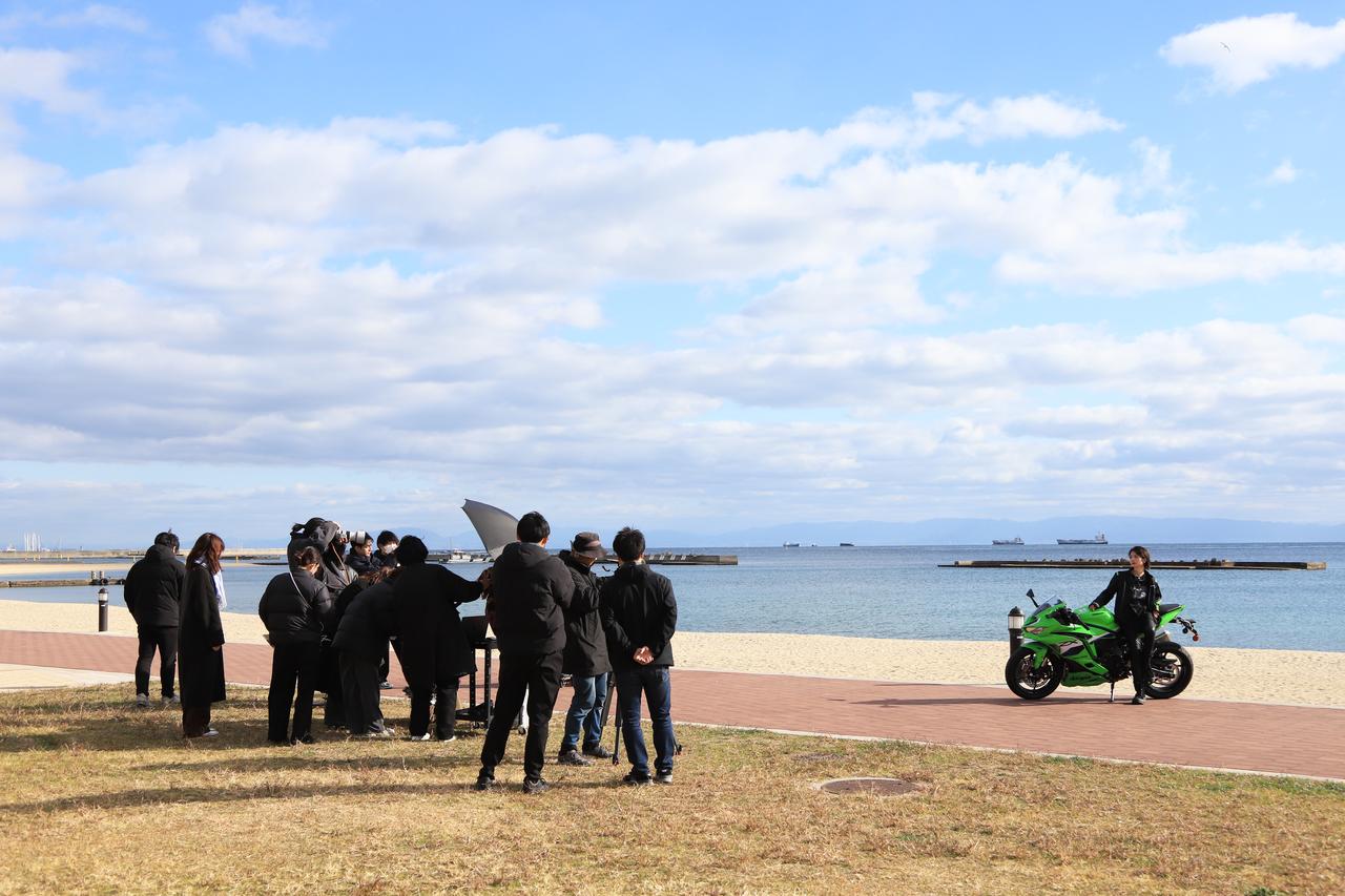 画像2: 【インタビュー】若月佑美さんに直撃！ 初の二輪アパレル撮影の感想は？