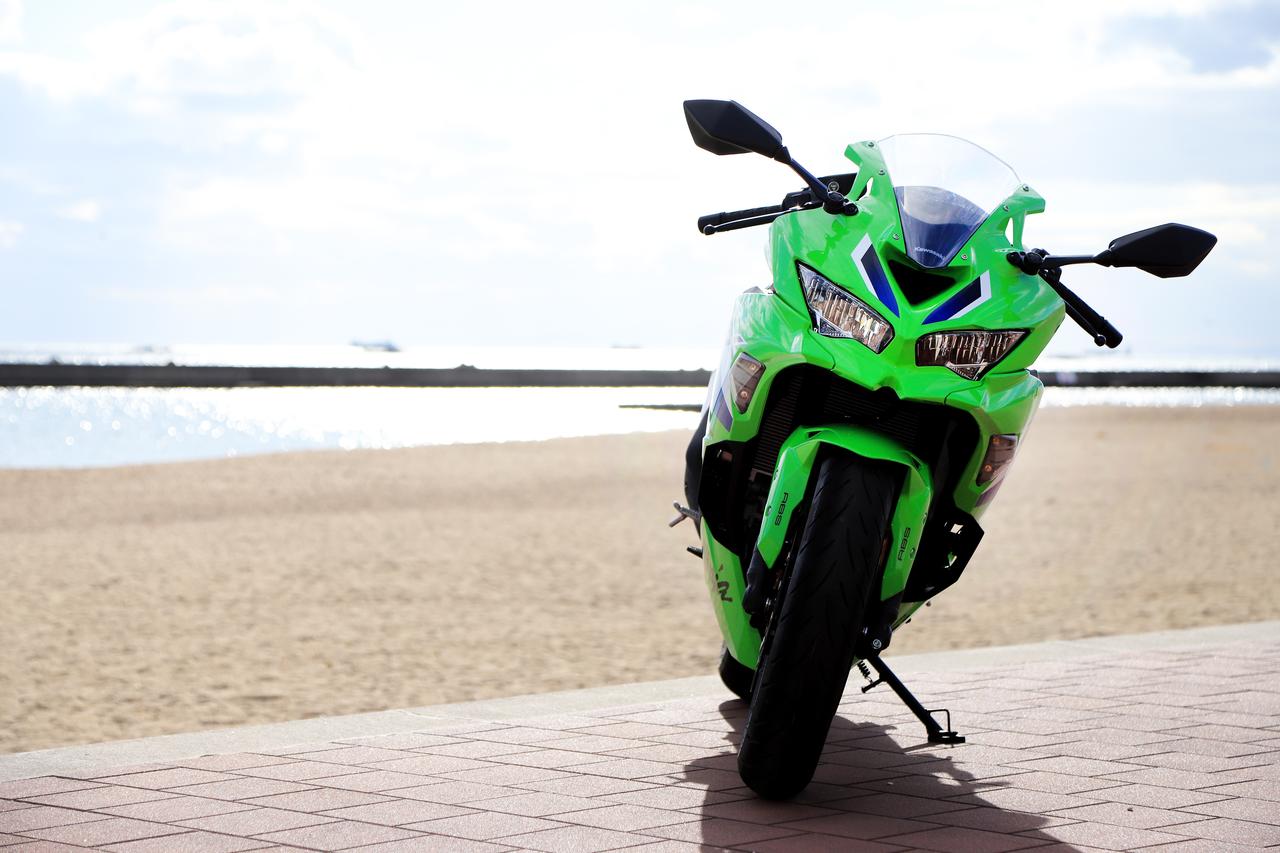 画像: クラス唯一の4気筒スーパースポーツ「Ninja ZX-4R」シリーズ