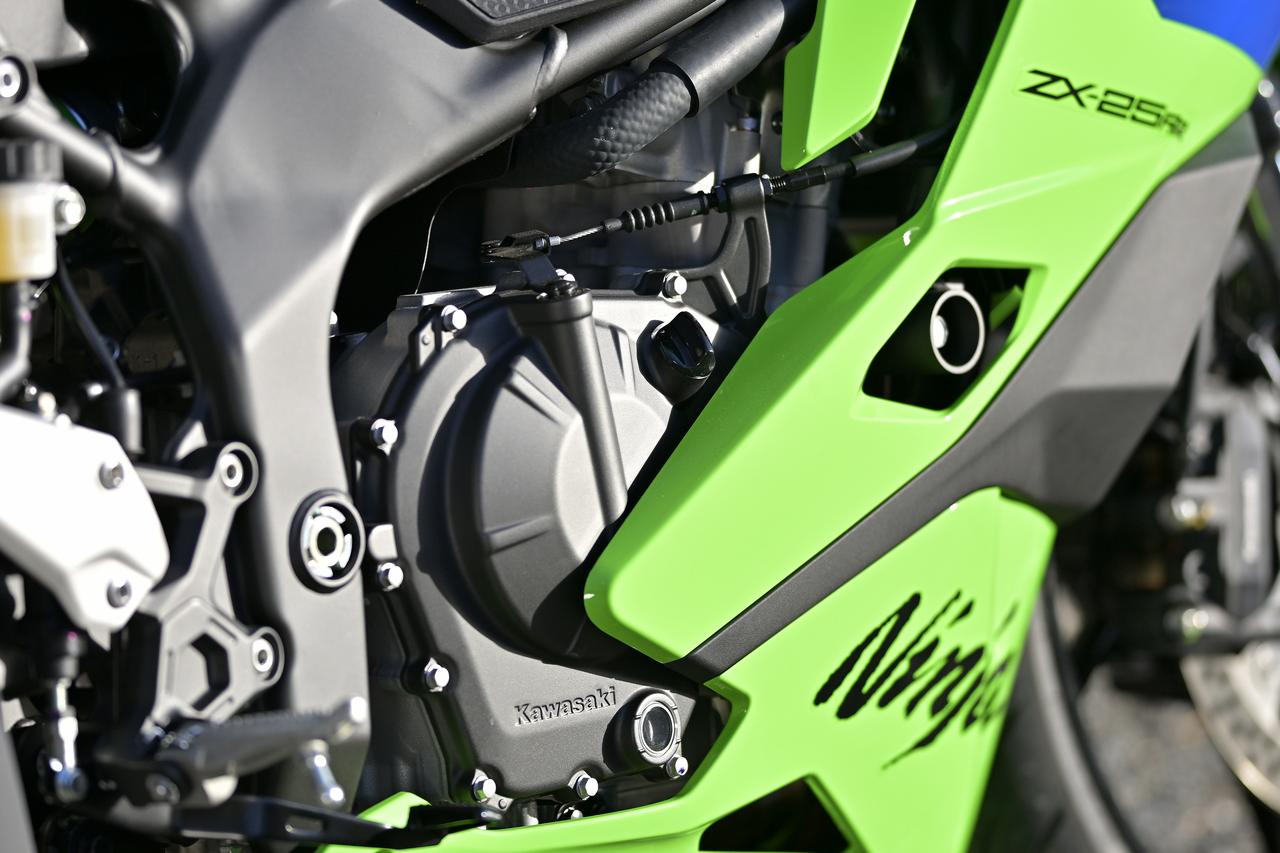 画像: 情熱が結実した4気筒エンジン