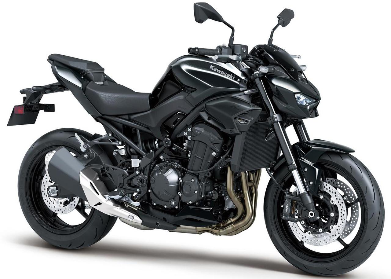 画像: Kawasaki Z900 2026年モデル 総排気量：948cc エンジン形式：水冷4ストロークDOHC4バルブ並列4気筒 シート高：810mm 車両重量：214kg 発売日：2025年7月15日 税込価格：148万5000円