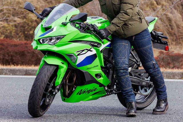 画像: ▲愛車を選ぶためのお試しレンタルなら、取り回しはチェックしておきたいポイント。購入した場合を想定して、保管場所からの出し入れなども試してみたいものです。