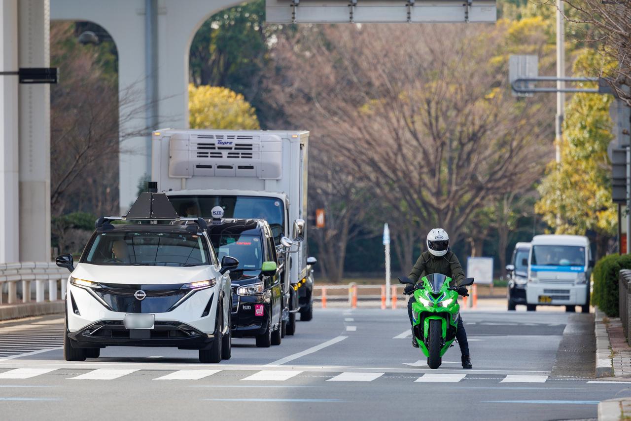 画像3: スーパースポーツで通勤は無理？