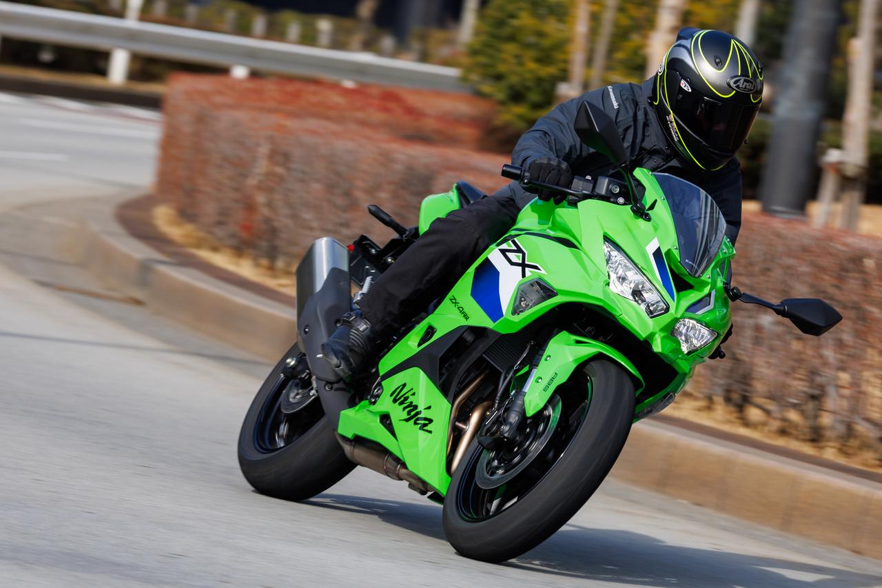 画像: ハイエンドモデル同等の動きと調整機構を持つ前後サスペンション