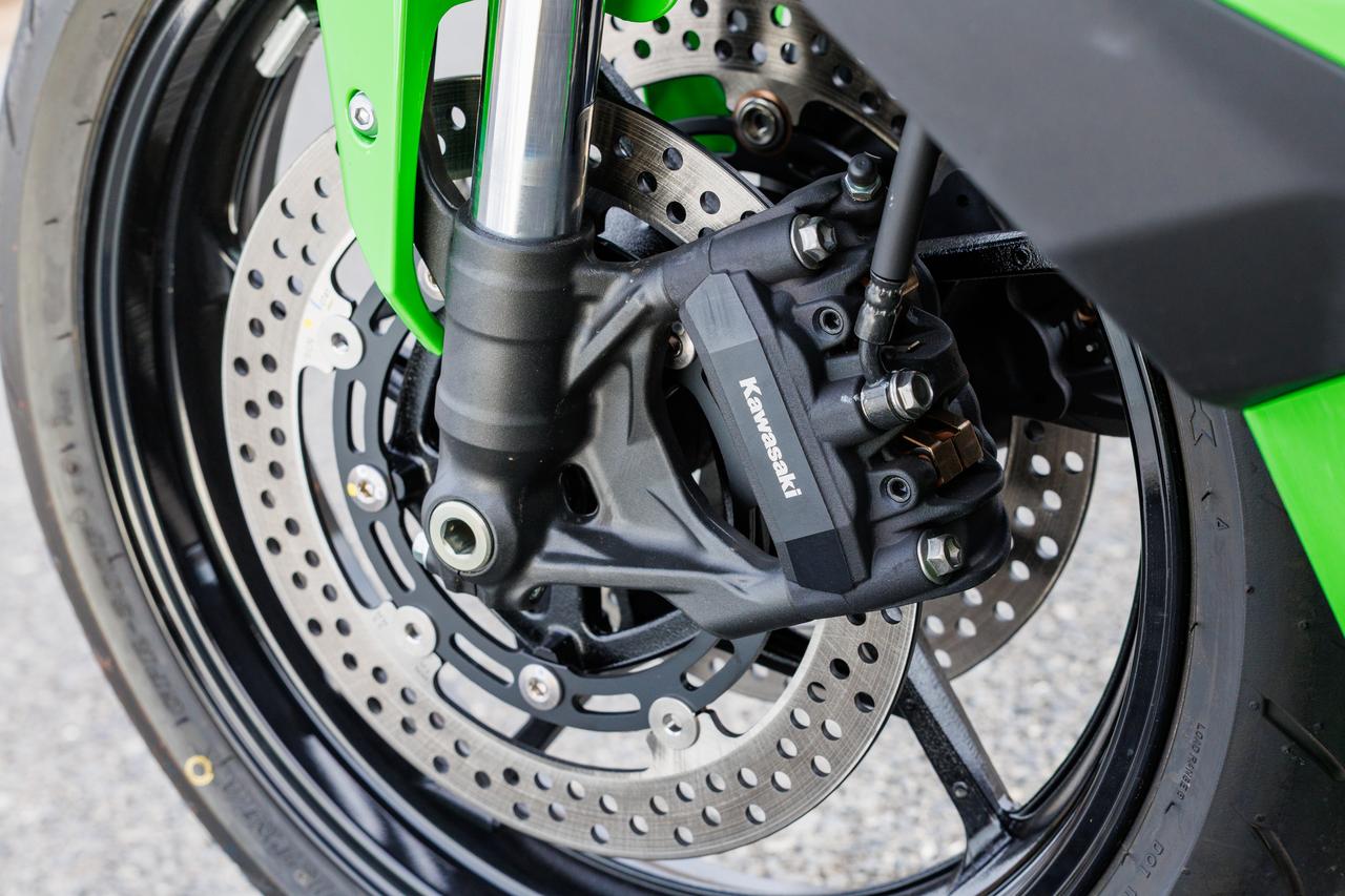 画像: 制動力とコントロール性に優れたデュアルディスク