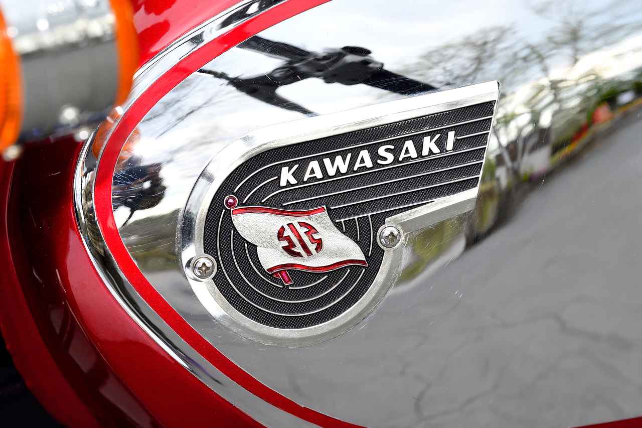 画像: ▲ツバサモチーフのリバーマーク(車両は650-W1)。