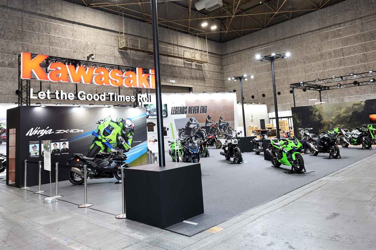 画像1: 大阪モーターサイクルショー2026・熱気MAXのカワサキブースの様子を現地でレポート【展示車をすべて紹介】