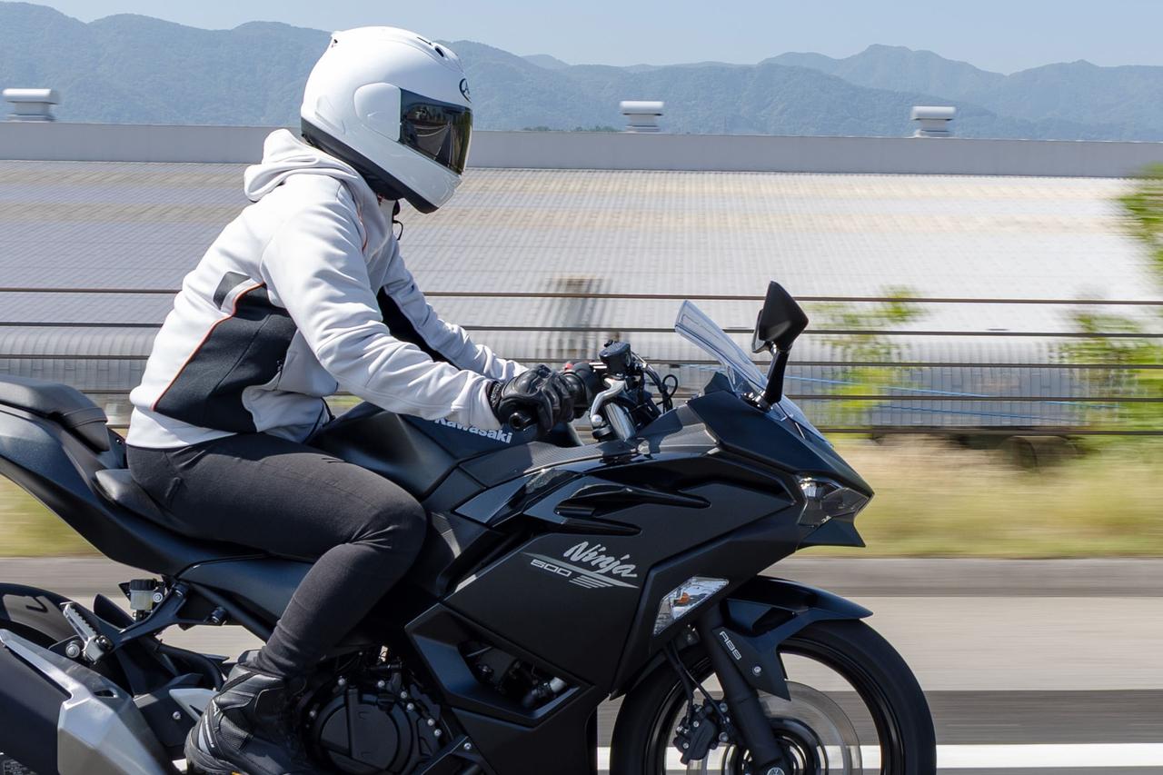 画像3: 気になるNinja 500で街乗りレビュー｜大型二輪車だけど日常使いが“ダントツ”でしやすい理由は……？【インプレッション】
