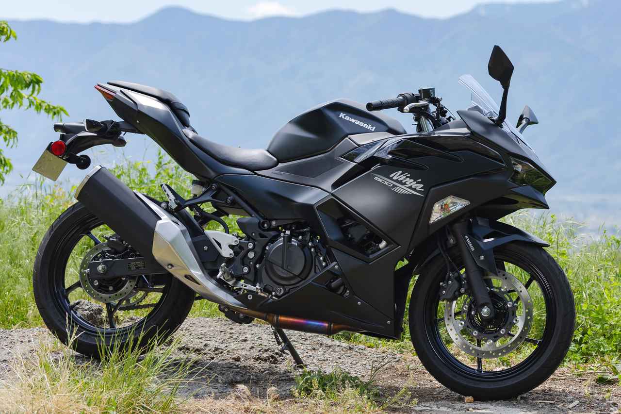 画像: Kawasaki Ninja 500 2026年モデル 総排気量:451cc エンジン形式:水冷4ストロークDOHC4バルブ並列2気筒 シート高:785mm 車両重量:171kg 発売日:2026年2月28日 税込価格:89万1000円 ▶▶▶車両情報の詳細はこちら