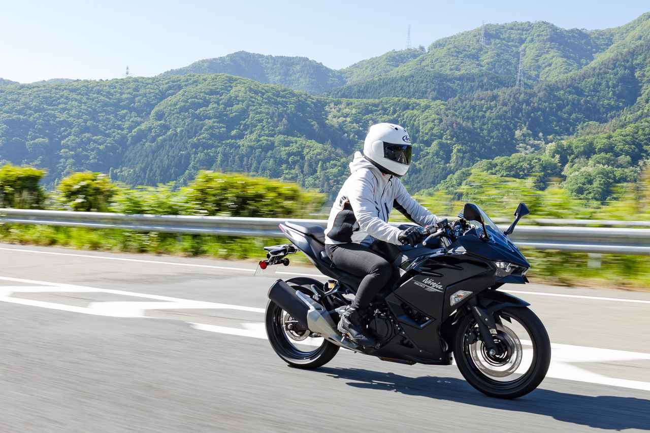 画像1: 高速走行:パワーの足りなさを微塵も感じさせない