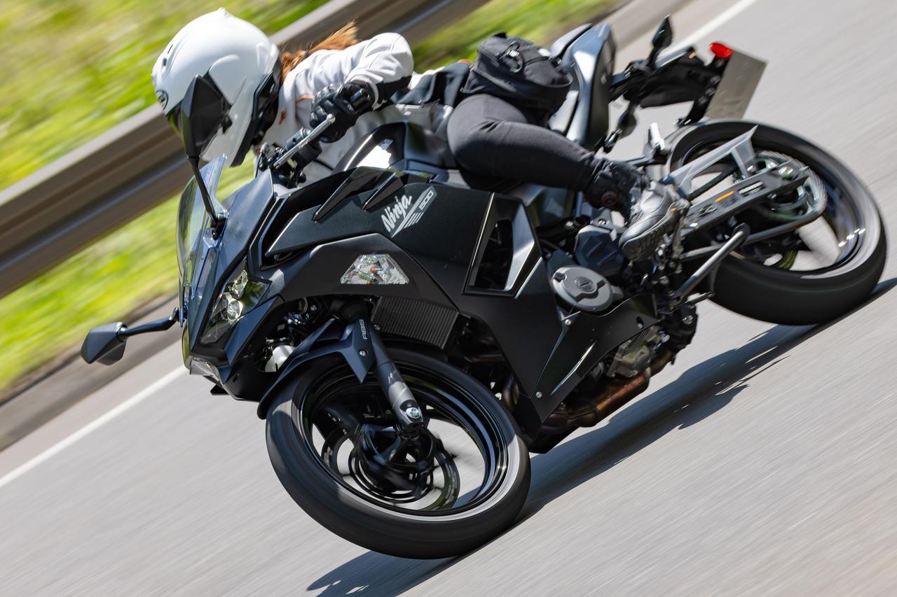 画像1: ワインディング:軽快度MAX、アクセルを“開けて”楽しい大型モーターサイクル