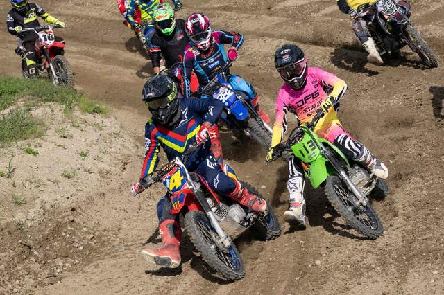 画像2: 話題のオフロードモデル「KLX140R L」の実力をレースで試す！ 元全日本MXライダー・能塚智寛選手にその魅力を聞いてみた【インプレション】