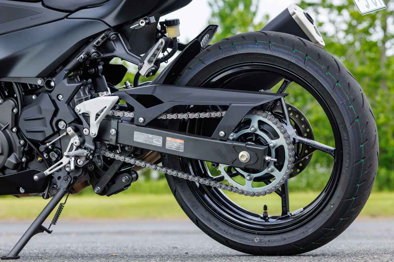 画像5: 免許の壁を越えてでも乗りたい! Z500&Ninja 500に乗ってわかった「400ccにはない」驚きのゆとり【ショートインプレ】