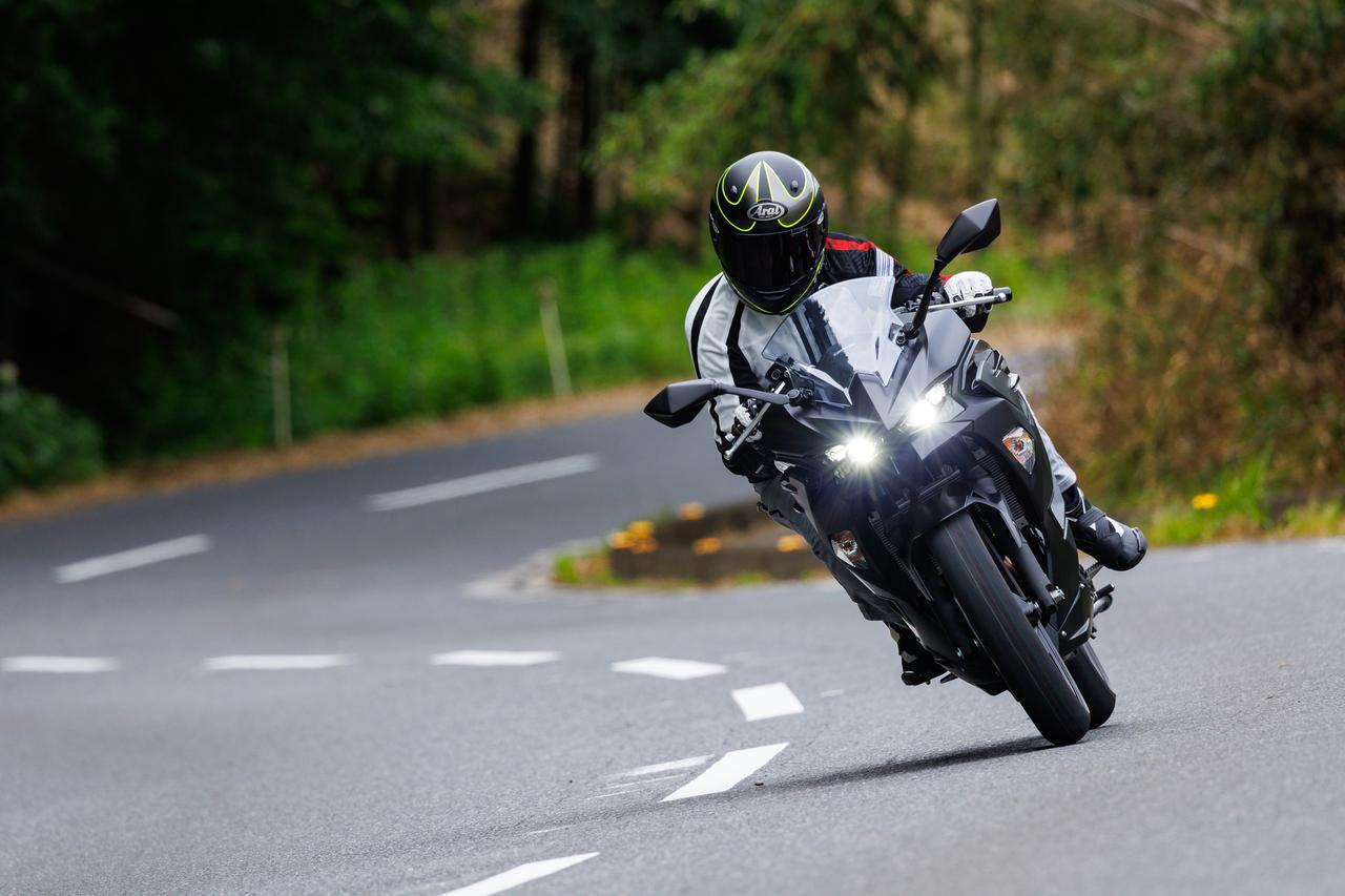画像2: Ninja 500:ツーリングの快適性とスポーツ性の絶妙なさじ加減
