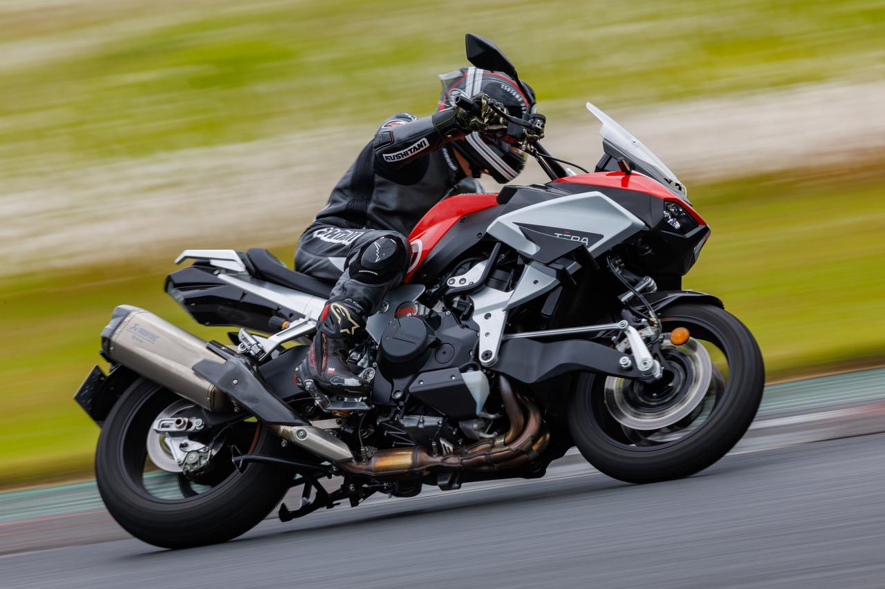 画像1: 時速200kmでも揺るがない。