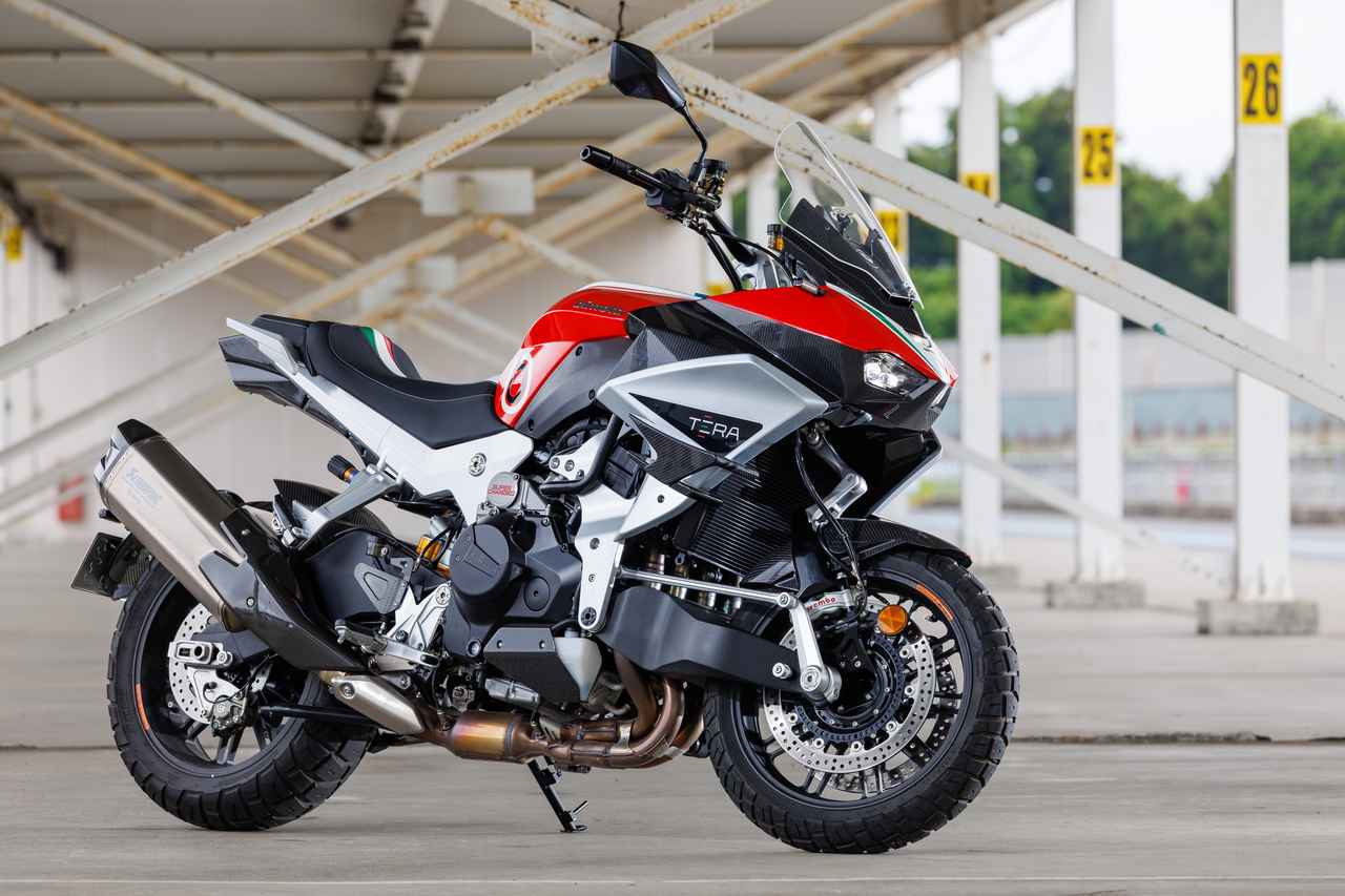 画像: bimota TESI H2 TERA 2025年モデル 総排気量：998cc エンジン形式：水冷4ストDOHC4バルブ並列4気筒 シート高：820mm 車両重量：244kg 発売日：2026年7月1日 税込価格：638万円  ▶▶▶車両情報の詳細はこちら