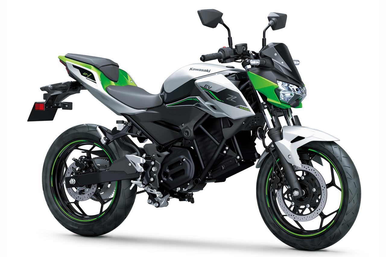 画像: Kawasaki Z e-1 2025年モデル 定格出力：0.98kW 原動機種類：交流同期電動機 シート高：785mm 車両重量：135kg（バッテリー2個含む） 発売日：2025年3月1日 税込価格：101万2000円 ※道路運送車両法の第二種原動機付自転車に分類