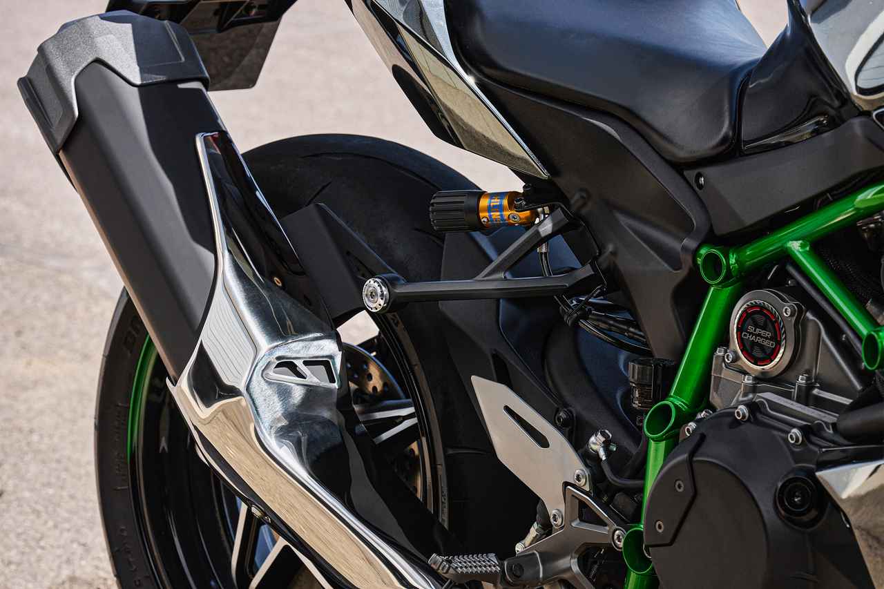 画像2: 新型「Ninja H2 CARBON」発表! 進化したスーパーチャージド・フラッグシップを解説|エンジン・電子制御・足まわり・スタイリングをまとめてチェック