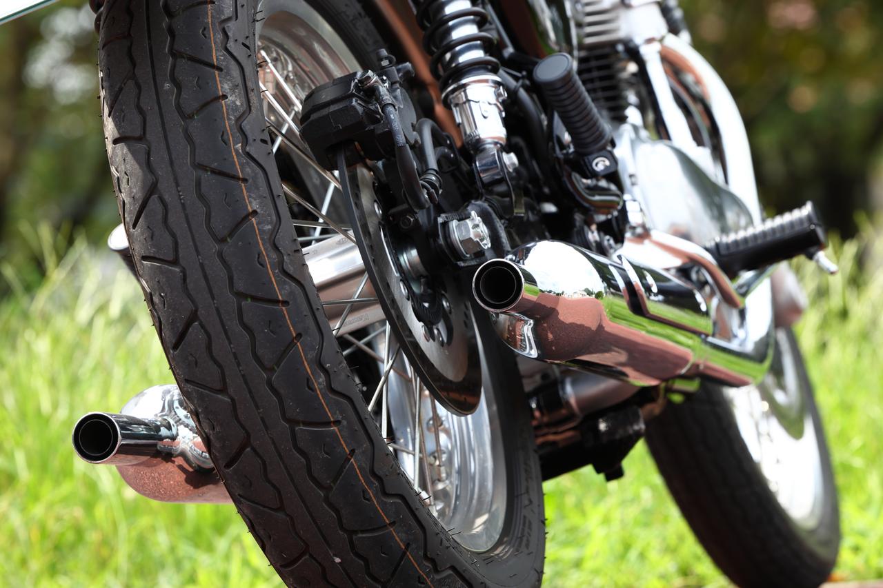 画像2: 「W800」試乗インプレ|街乗り・高速道路・ワインディングを徹底レビュー