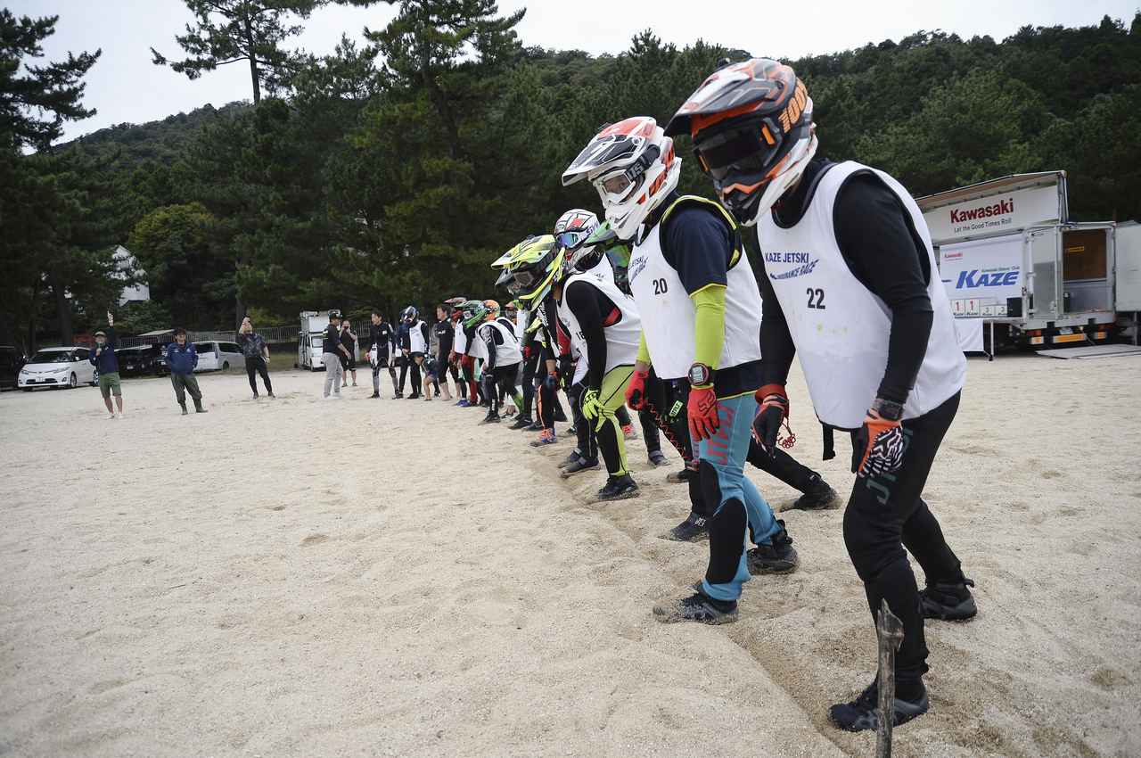 画像2: Day 1:秋晴れの湖面を切り裂く、大迫力のSランナバウトクラス!