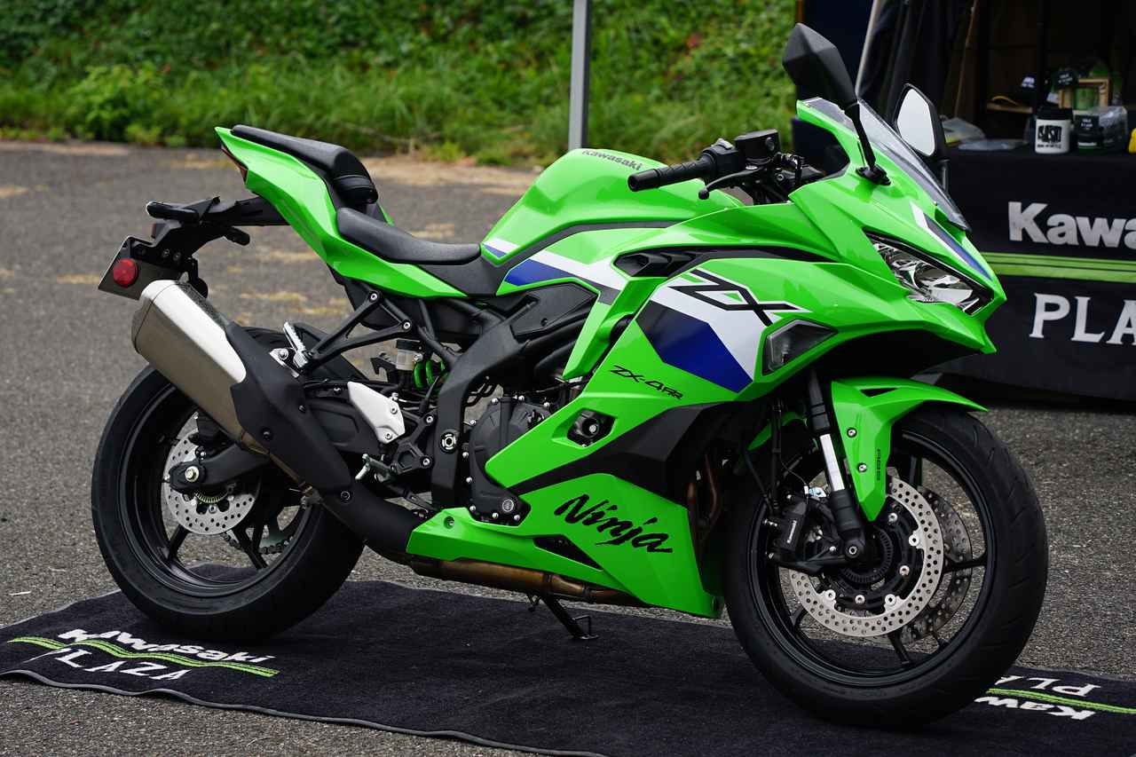画像: ▲カワサキ プラザ広島／Ninja ZX-4RR