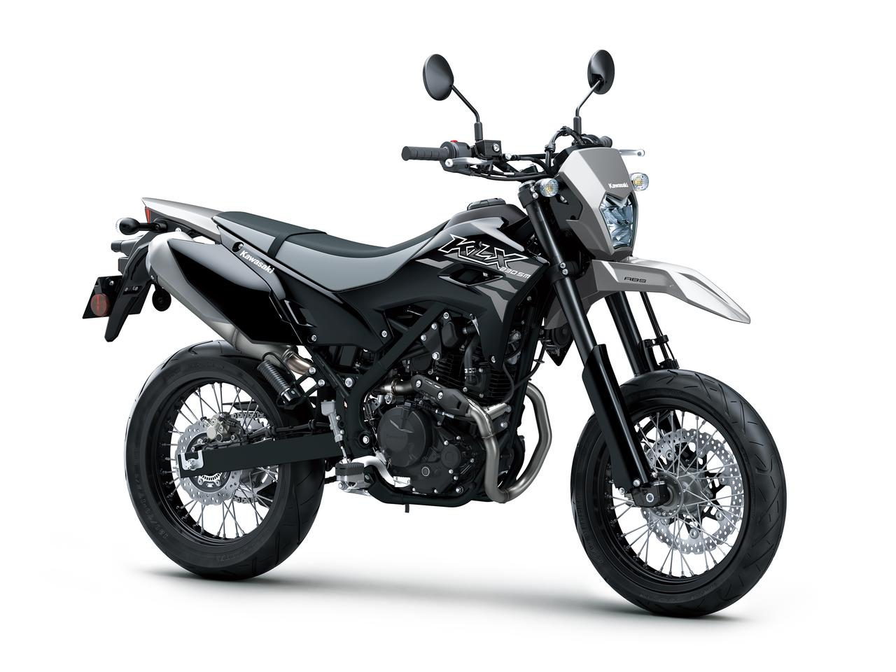 画像: Kawasaki KLX230SM 2026年モデル 総排気量：232㎤ エンジン形式：空冷4ストローク単気筒/SOHC 2バルブ シート高：840mm 車両重量：137kg カラー：バトルグレー×エボニー メーカー希望小売価格：638,000円（本体価格580,000円/消費税58,000円）