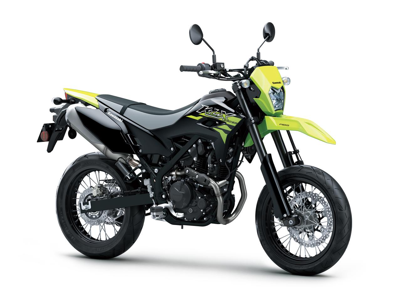 画像: Kawasaki KLX230SM 2026年モデル 総排気量：232㎤ エンジン形式：空冷4ストローク単気筒/SOHC 2バルブ シート高：840mm 車両重量：137kg カラー：ネオングリーン×エボニー メーカー希望小売価格：638,000円（本体価格580,000円/消費税58,000円）