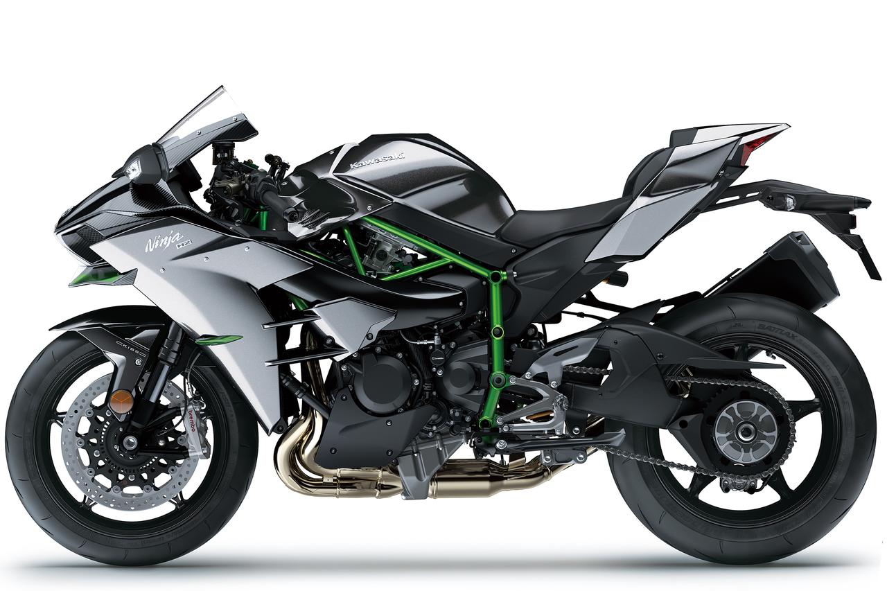 画像3: Kawasaki Ninja H2 CARBON 2027年モデル 総排気量:998cm³ エンジン形式:水冷4ストロークDOHC4バルブ並列4気筒 シート高:825mm 車両重量:238kg 発売予定日:2027年1月23日(土) 税込価格:418万円 ▶▶▶製品ページはこちら