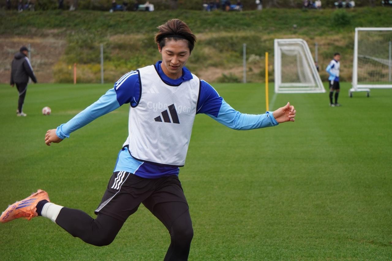 画像: 16日の天皇杯準決勝FC東京戦に向けて練習に励む藤尾