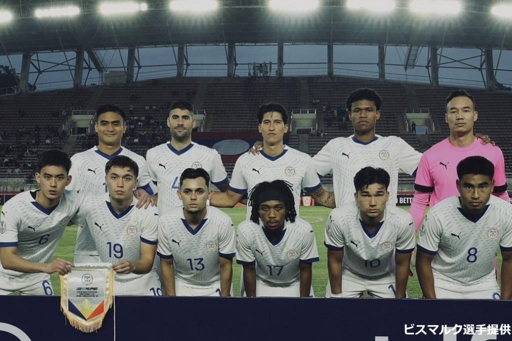 画像: フィリピン代表イレブン（ビスマルクは2列目右から二人目）