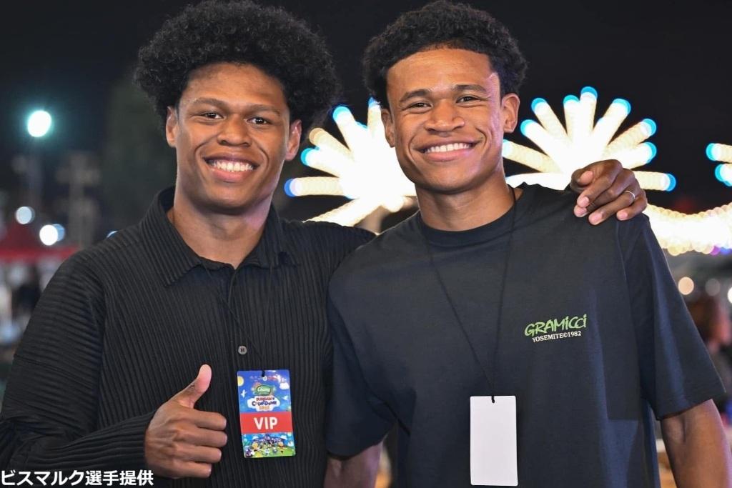 画像: 兄ジェファーソン(左)とビスマルク