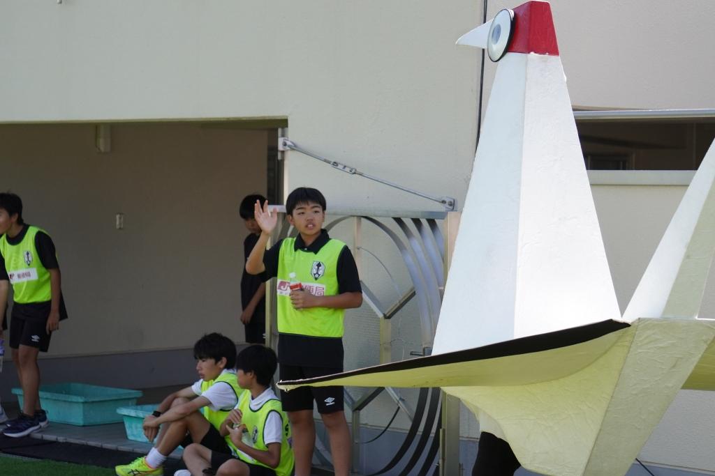 画像: アカデミー生のあいさつに気付いたキヅール