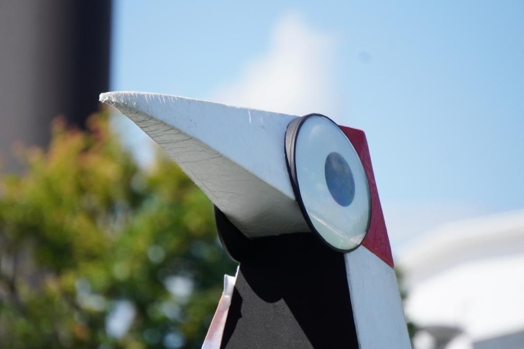 画像: 下から覗くとちょっと威圧的だが、かわいく見えてくる