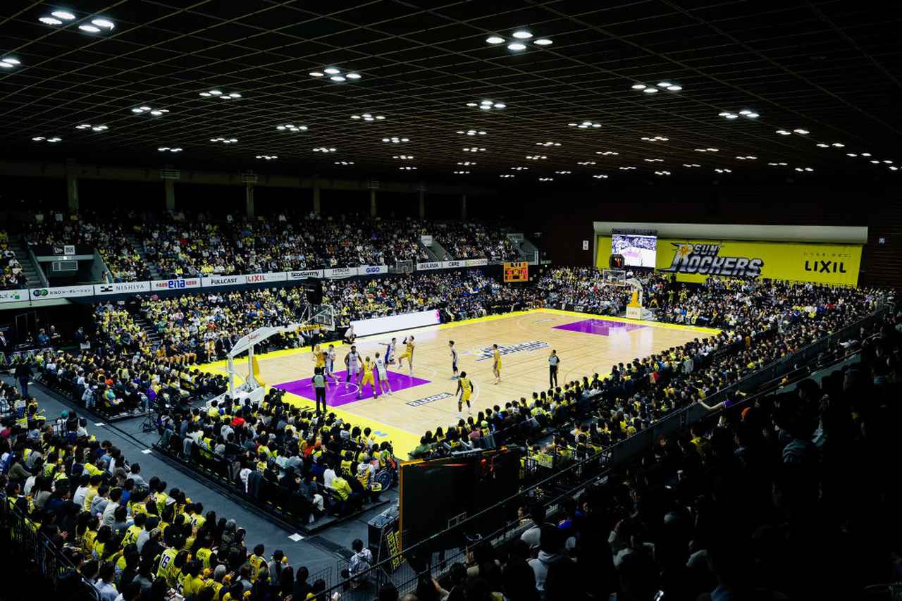 画像: Bリーグが開幕した2016-17シーズンから、SR渋谷は青山学院記念館で様々な歴史を紡いできた (C)Getty Images