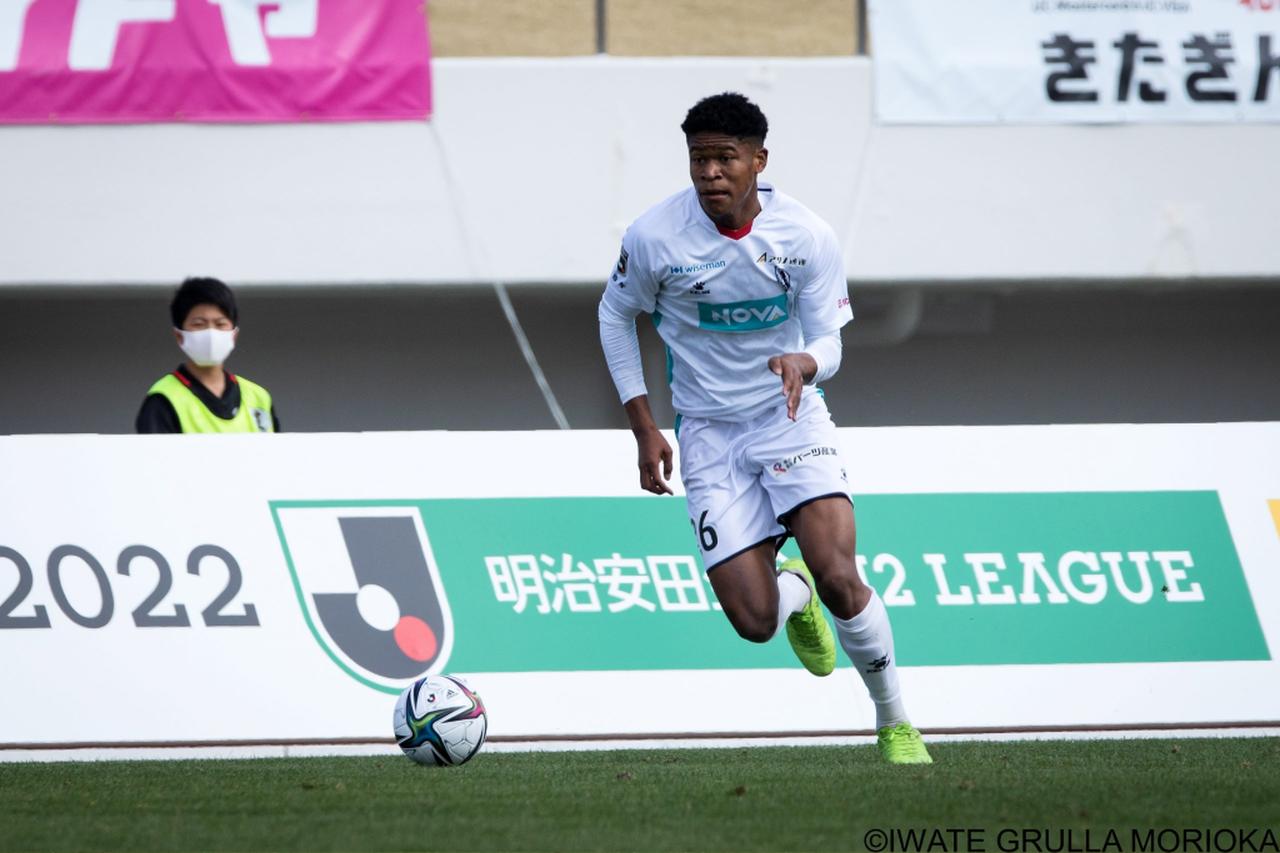 画像: 盛岡ではサイドバックでプレーしたビスマルク