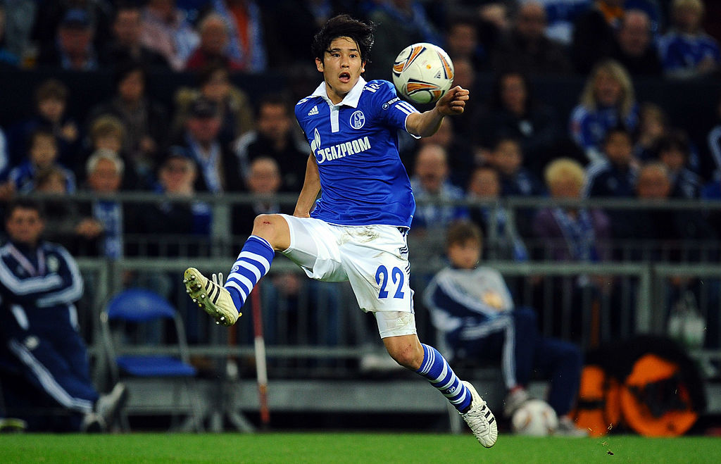 画像: 鹿島で活躍してドイツの名門シャルケへ移籍した内田さん (C)Getty Images