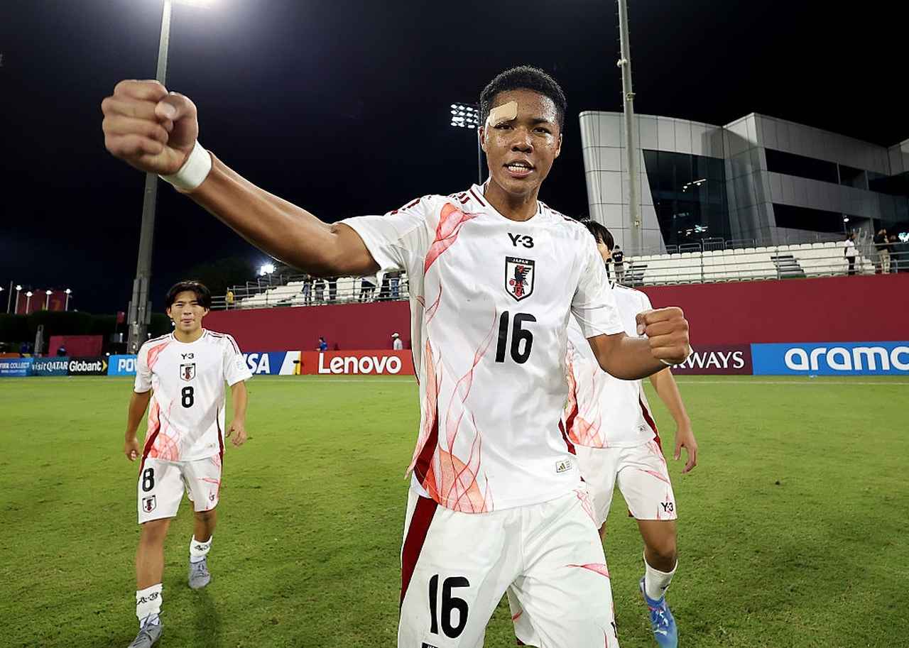 画像: ラウンド32の南アフリカ戦、頭部の接触により負傷交代したメンディー・サイモン友もフル出場で勝利に貢献 (C)Getty Images