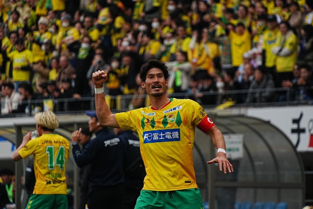 画像: この日の2得点目を決めた鈴木大（写真：繩手猟）