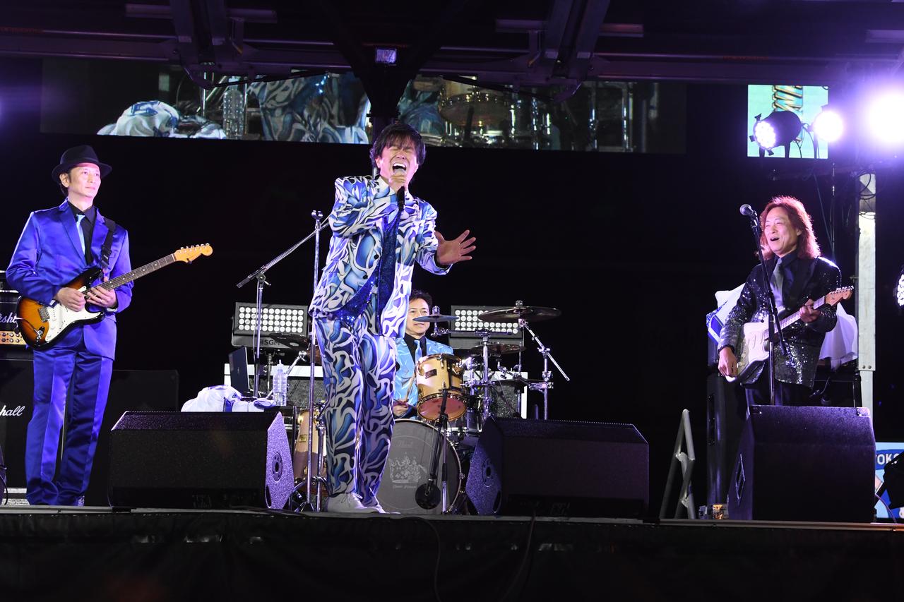 画像4: ミリオンヒット曲や人気アニメの主題歌でトリを飾ったFIELD OF VIEW