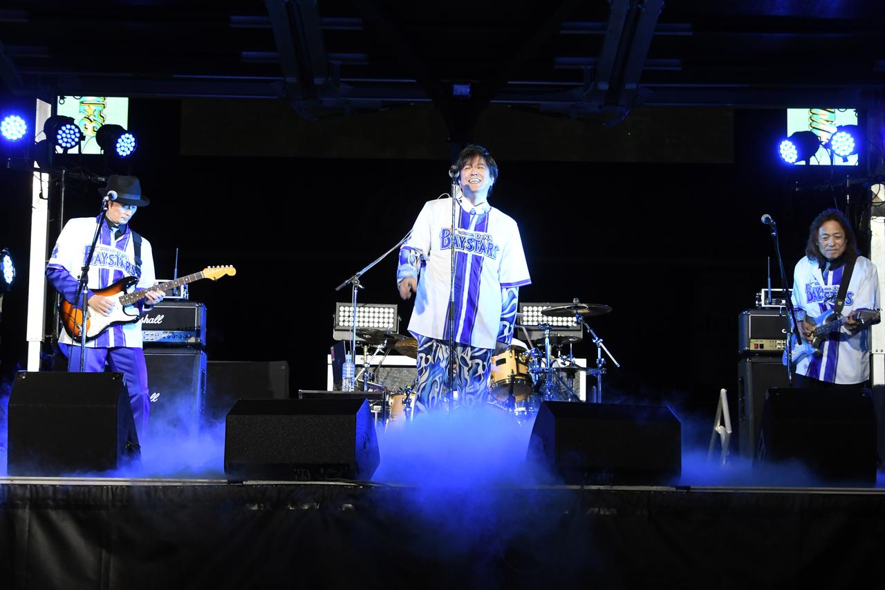 画像1: ミリオンヒット曲や人気アニメの主題歌でトリを飾ったFIELD OF VIEW