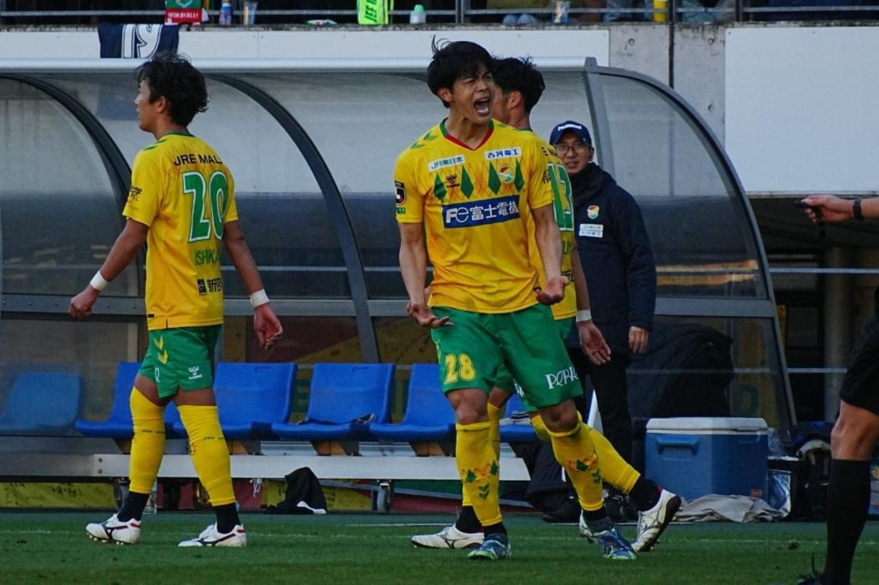 画像: 得点を決めて雄叫びをあげる河野(写真:縄手猟)
