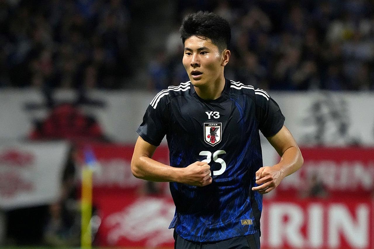 画像: 日本代表としてブラジル戦に出場した鈴木。小学生のときに山之内と同級生のチームメイトだった(写真 Getty Images)