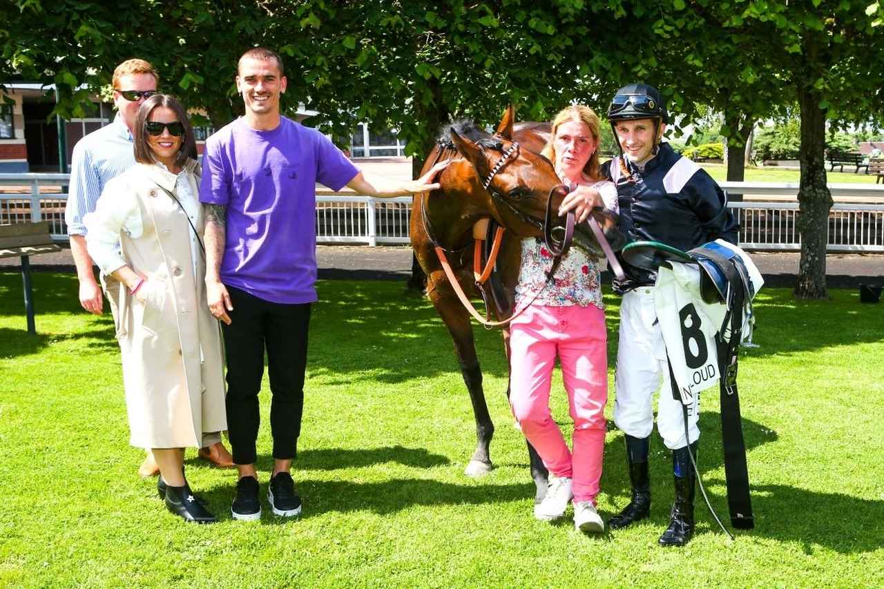 画像: グリーズマン(左から3人目) (C)Getty Images