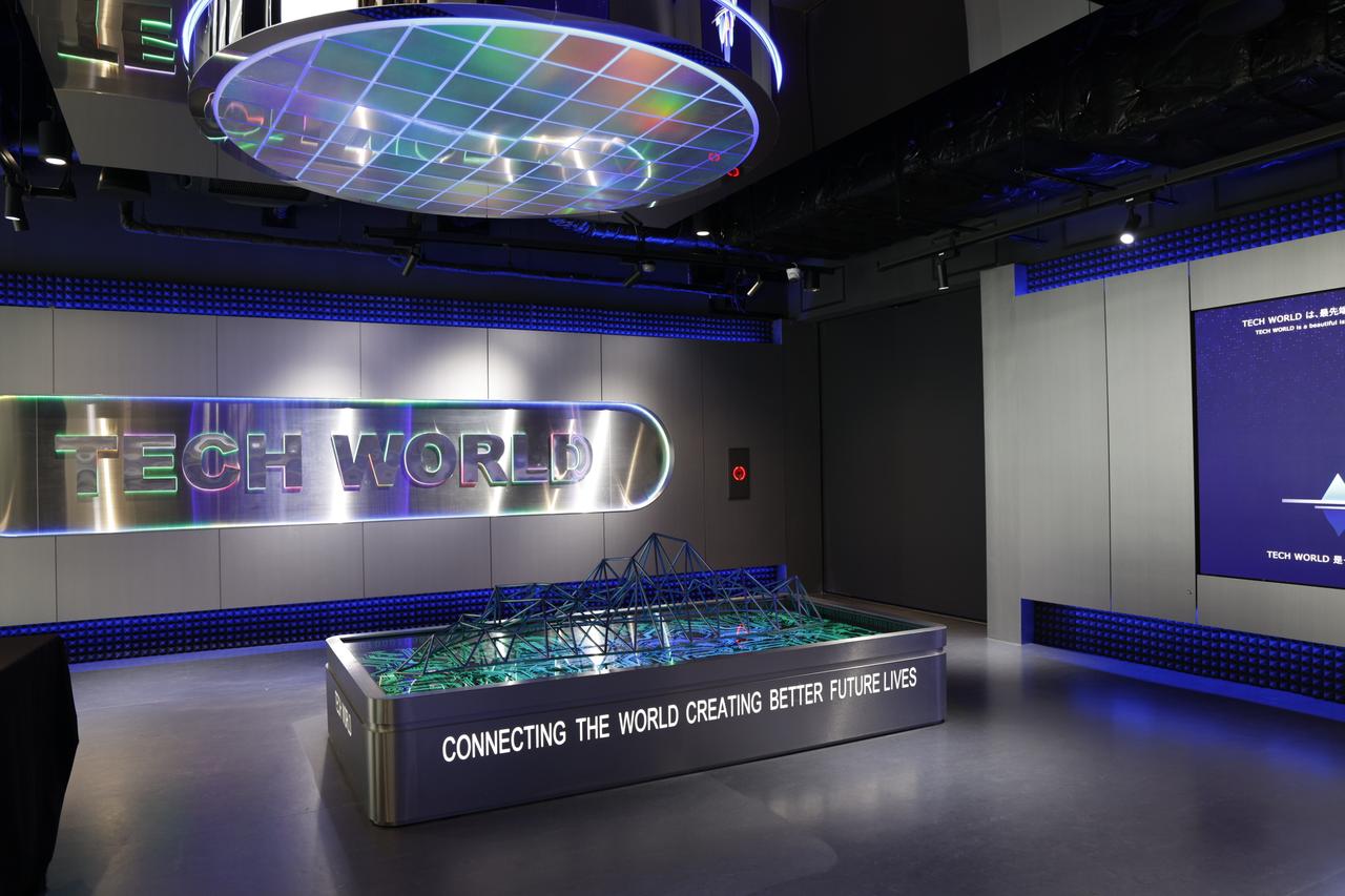 画像: 近未来を彷彿とさせるデザインのエントランス。写真:TECH WORLD提供