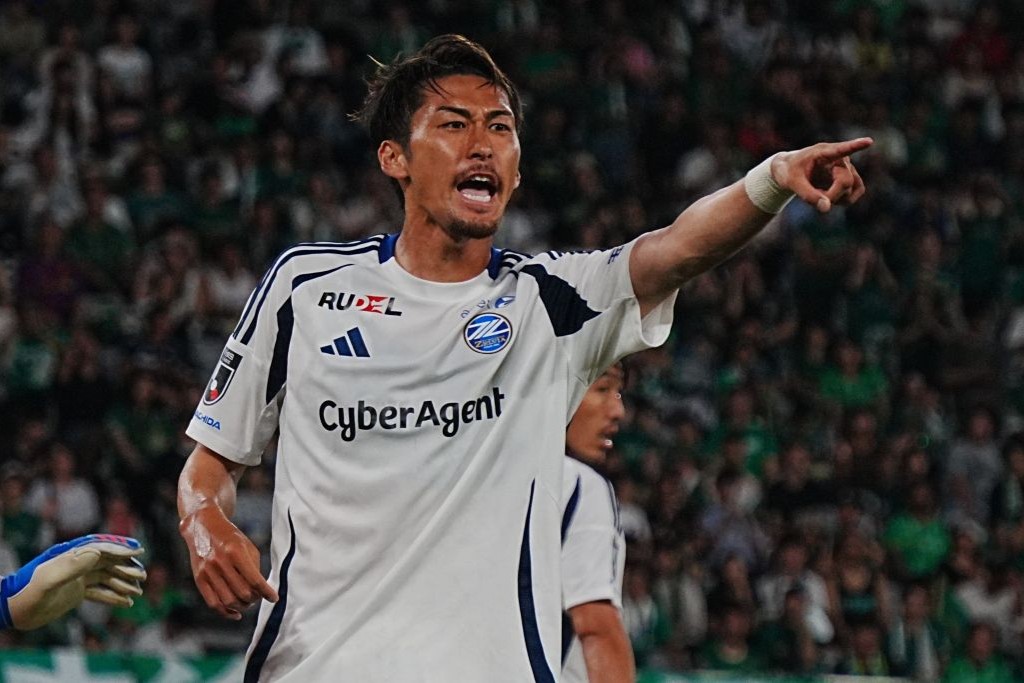 画像: 仲間に指示を出す菊池（写真：浅野凜太郎）