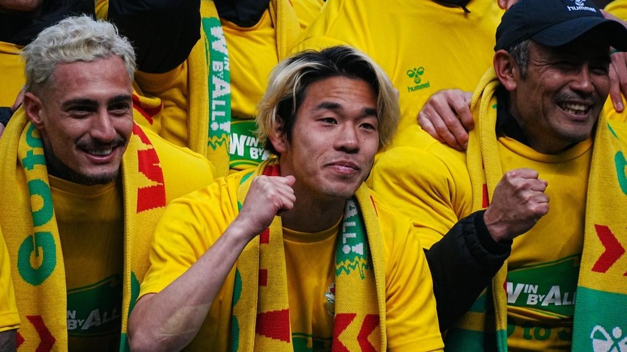 画像: 「やっと報われた」麻酔を打って臨んだJ1昇格POで涙の椿直起、ジェフユナイテッド千葉とともにJ1へ「サポーターとも一つになれた」 - Qoly-Sports&the Style