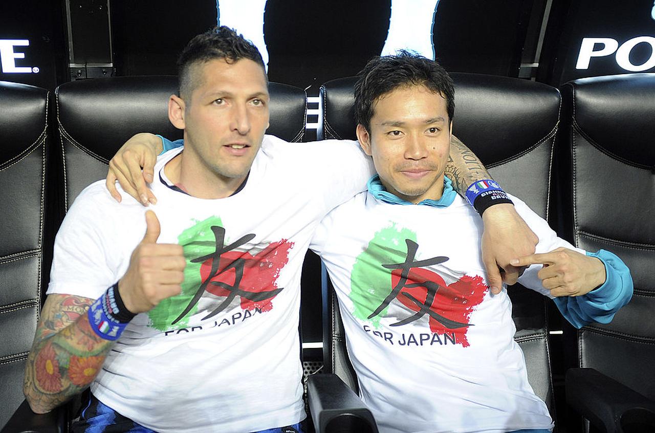 画像: マテラッツィと長友 (C)Getty Images