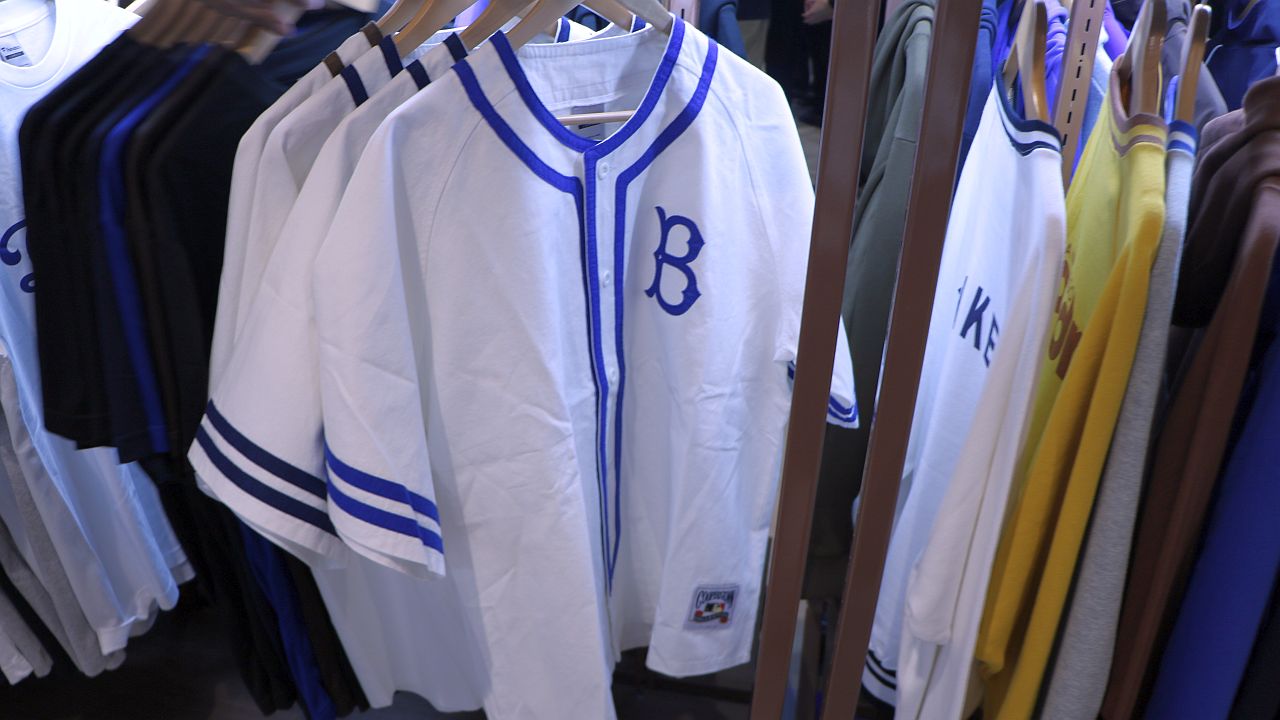 画像: コットンベースボールシャツ（1万5400円）　筆者撮影