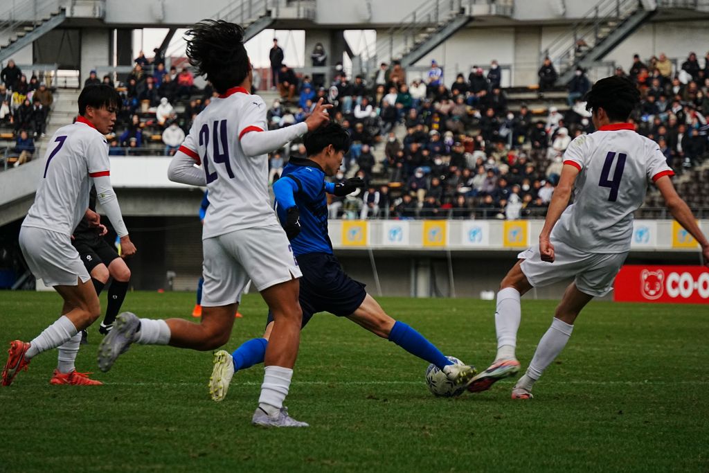 画像: 集中した守りを披露した富山第一イレブン（写真：浅野凜太郎）